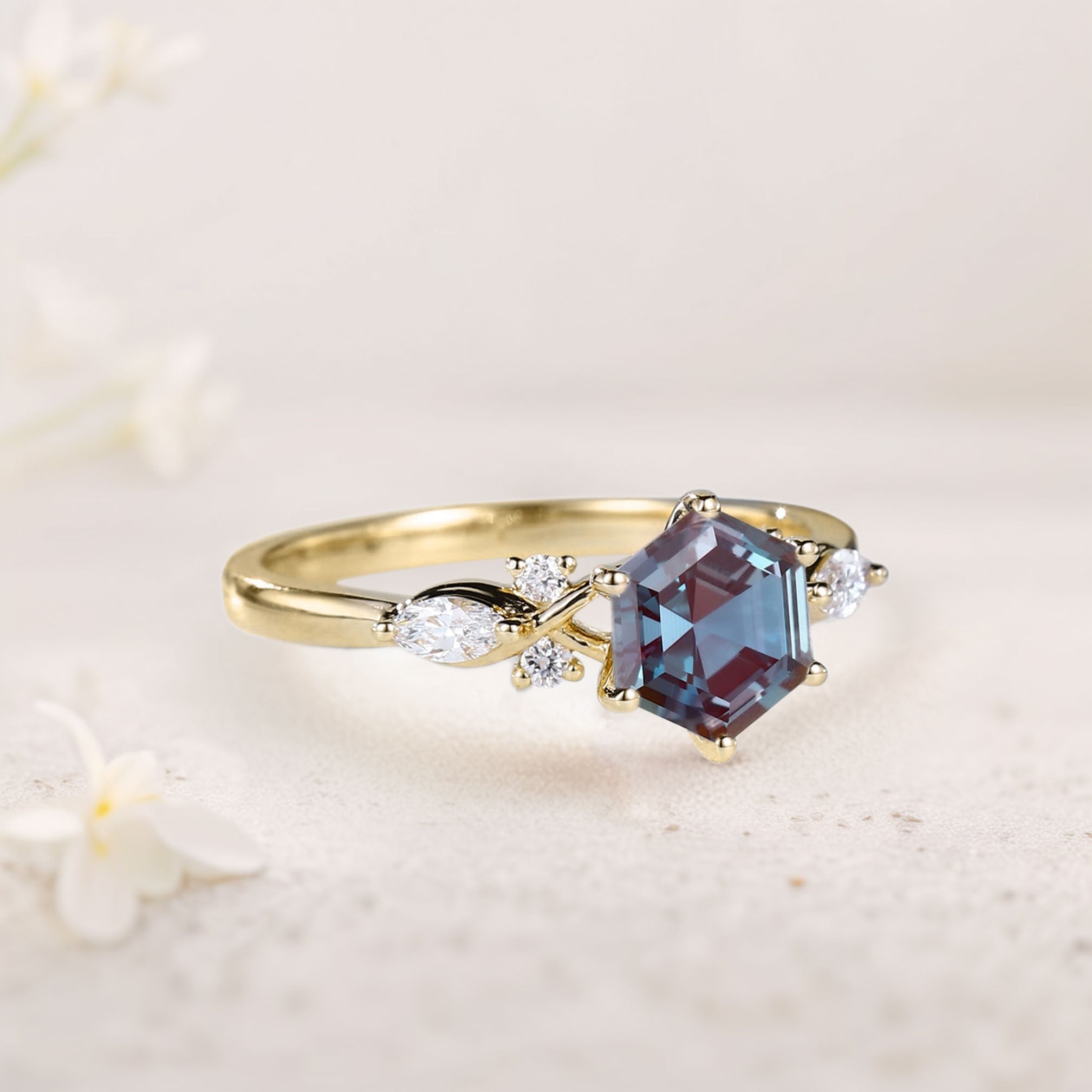 Vintage Hexagon Lab Alexandrite 18K Yellow Gold Engagement Ring For Women