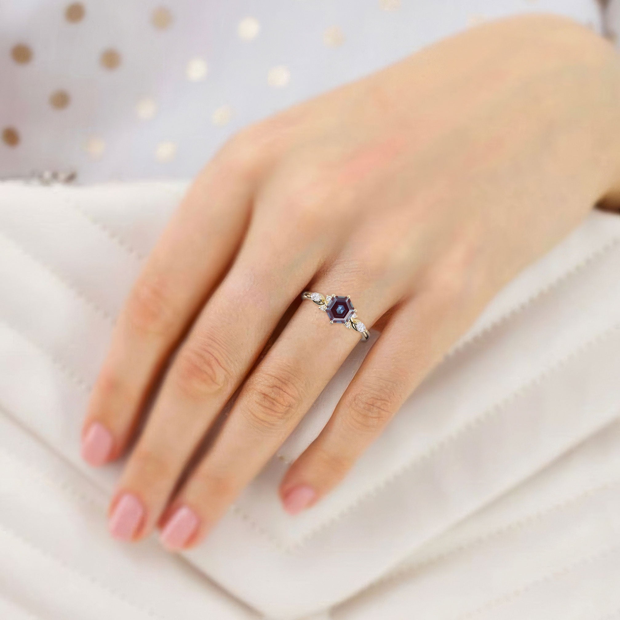 Vintage Hexagon Lab Alexandrite 18K Yellow Gold Engagement Ring For Women