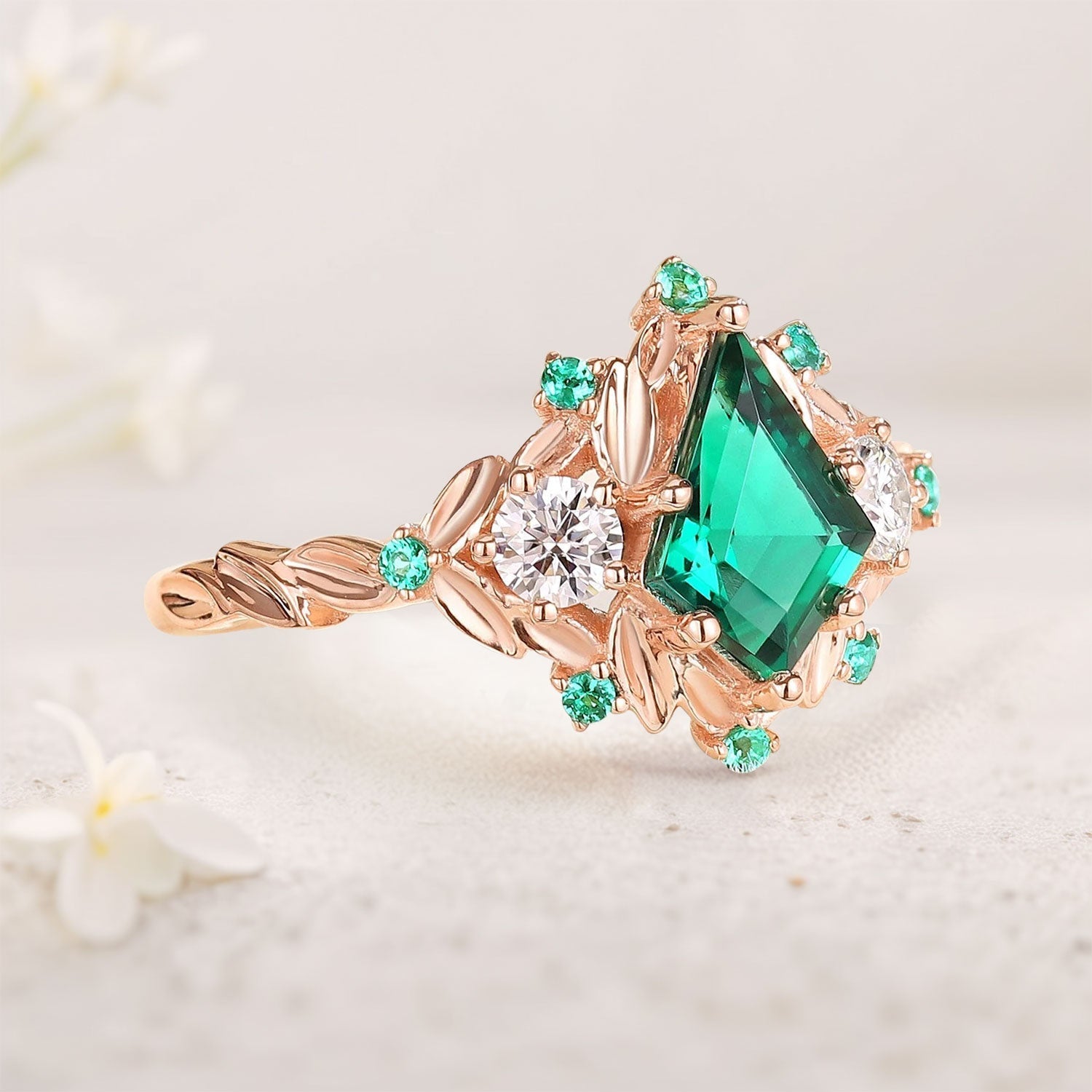 Vintage Kite Lab Emerald Ring Three Stone Ring Floral Branch Engagement Ring Dainty Emerald Cluster 18K Yellow Gold Wedding Ring Bridal Ring