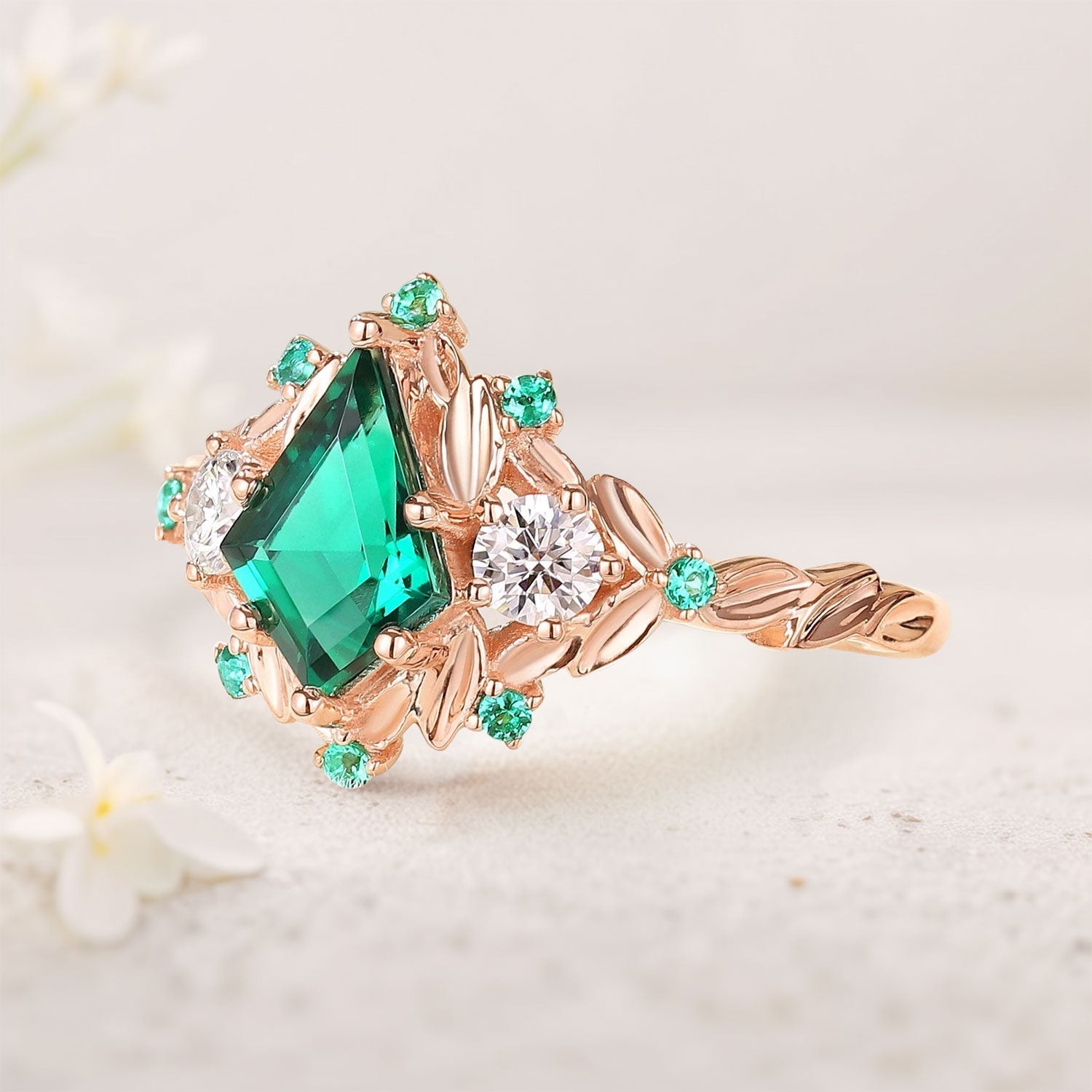 Vintage Kite Lab Emerald Ring Three Stone Ring Floral Branch Engagement Ring Dainty Emerald Cluster 18K Yellow Gold Wedding Ring Bridal Ring