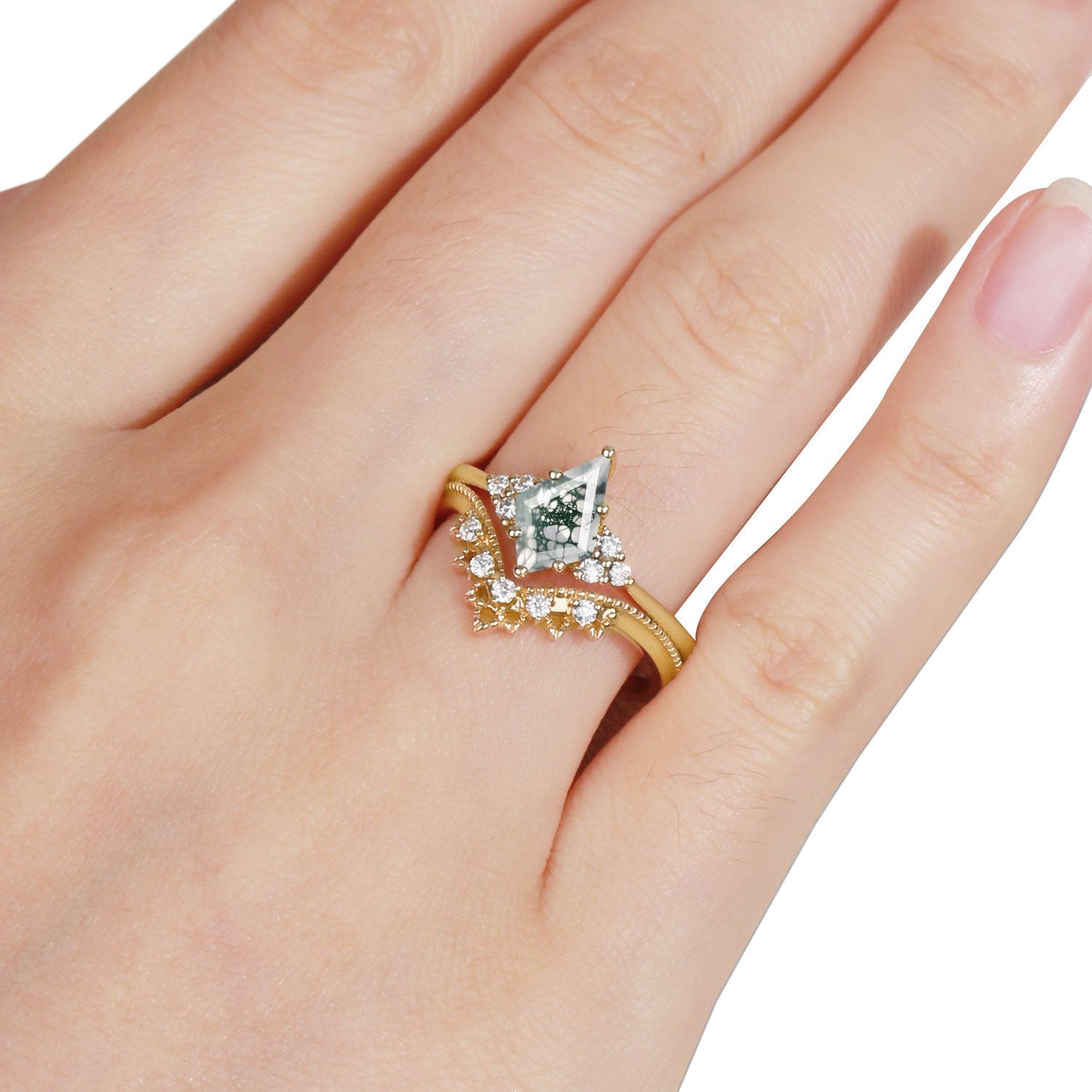 Vintage Floral Signature Kite Moss Agate 18K Yellow Gold Engagement Ring Set