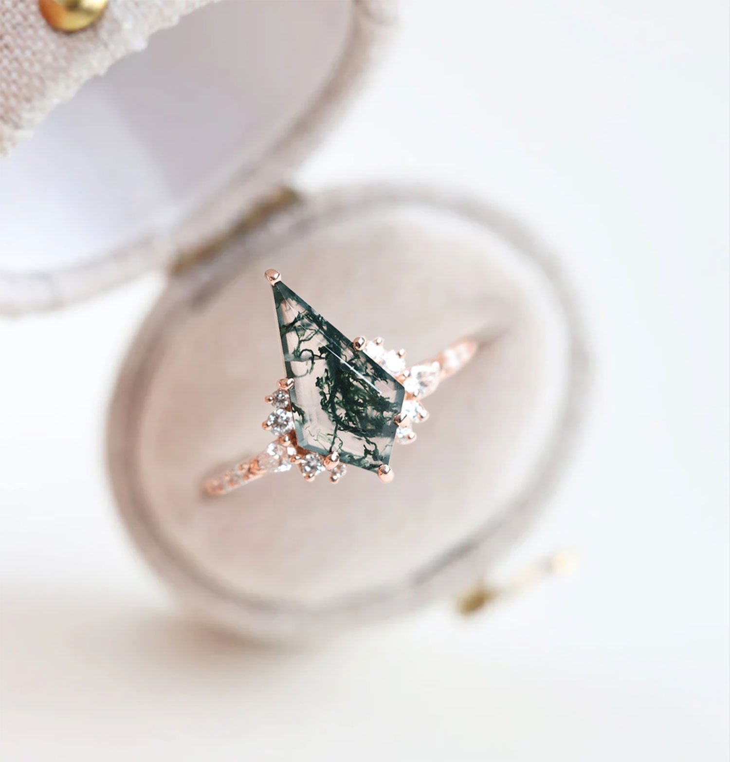 Unique Kite Moss Agate Engagement Ring Set - Oore Jewelry
