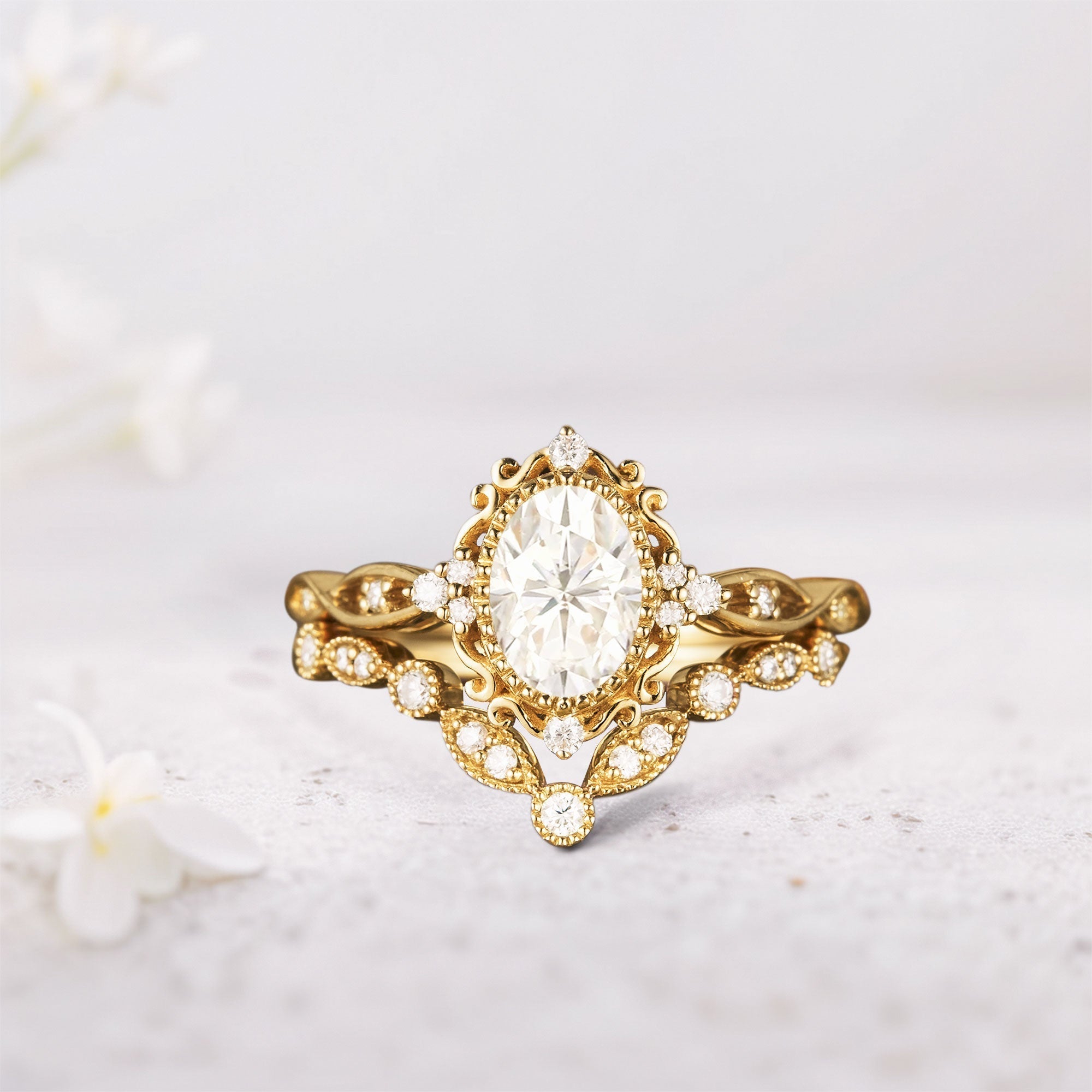 Vintage Blossom Oval Moissanite Bridal Ring Set - Oore Jewelry