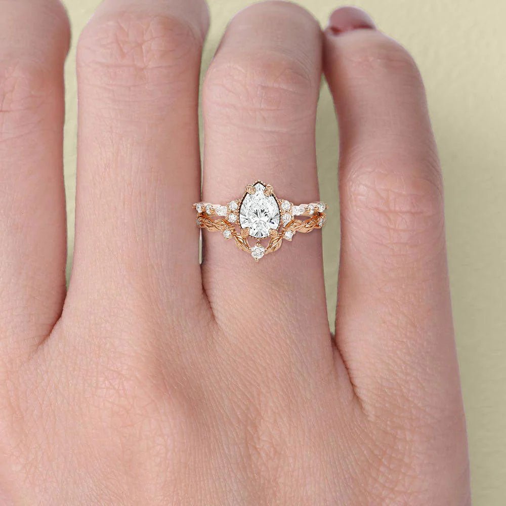 Vintage floral engagement rings Pear Moissanite Leafy Ring Set - Oore Jewelry