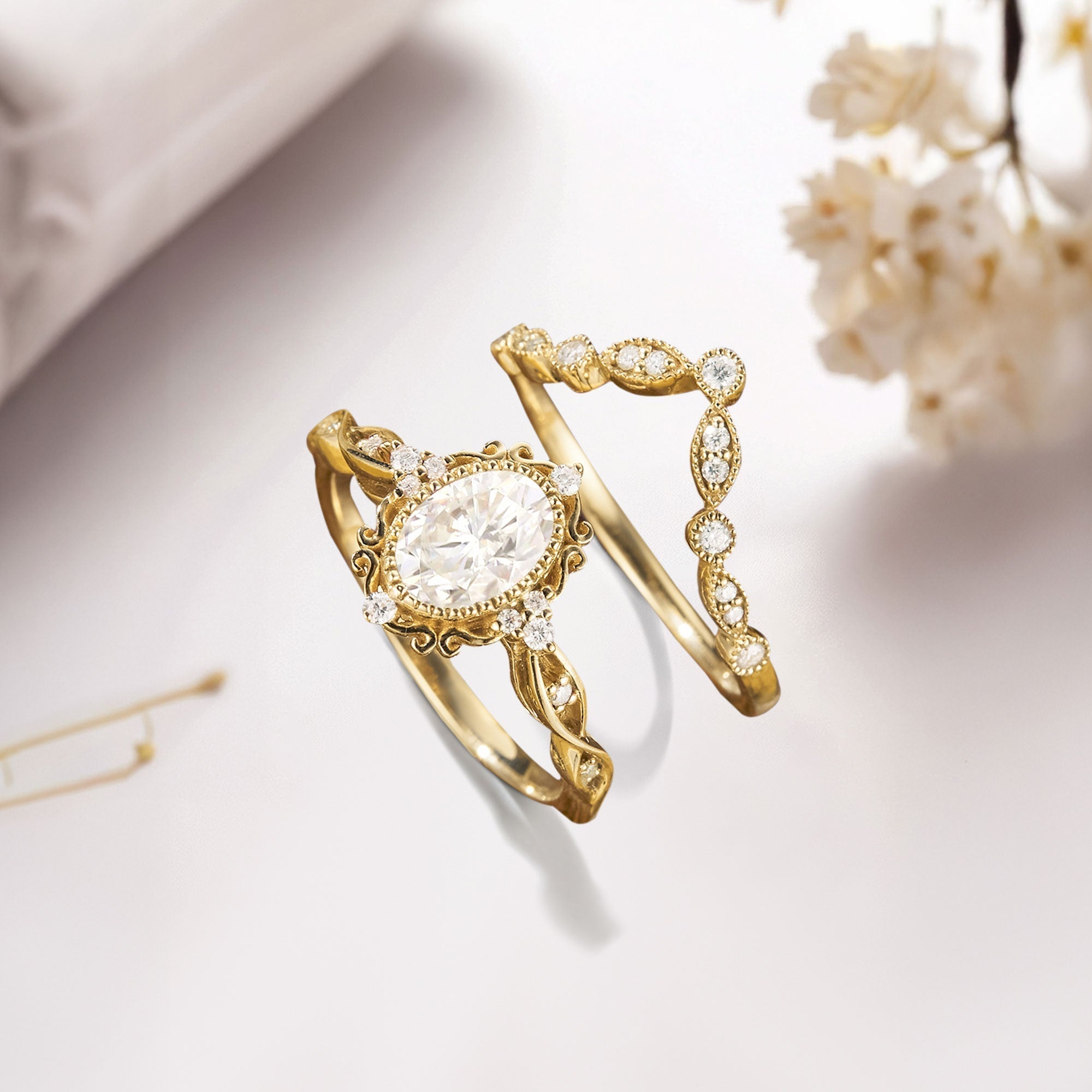 Vintage Blossom Oval Moissanite Bridal Ring Set - Oore Jewelry