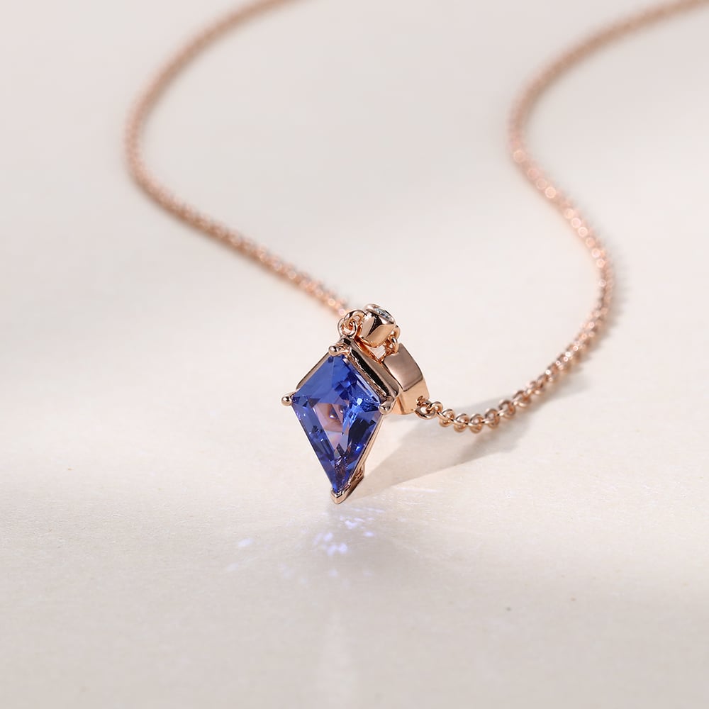 Vintage Kite Cut Cornflower Lab Sapphire Pendant Necklace - Oore Jewelry