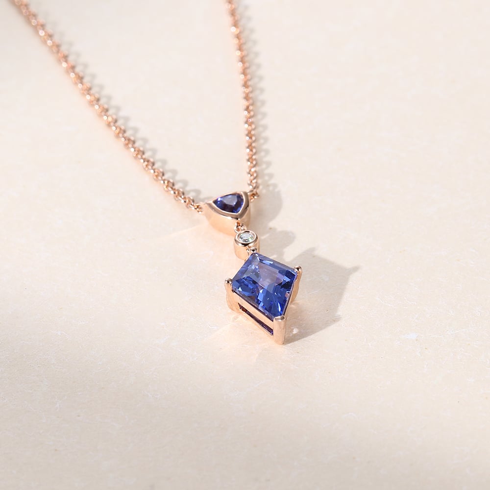 Vintage Kite Cut Cornflower Lab Sapphire Pendant Necklace - Oore Jewelry