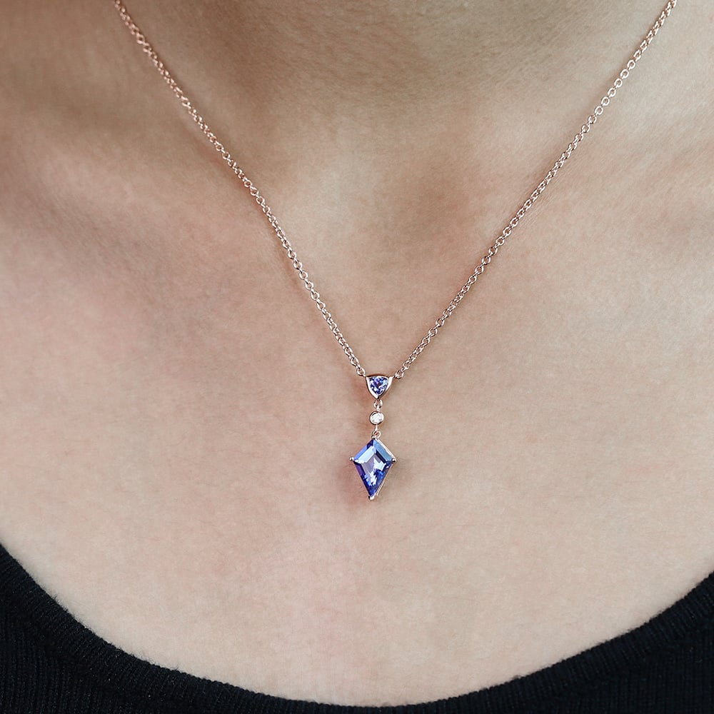 Vintage Kite Cut Cornflower Lab Sapphire Pendant Necklace - Oore Jewelry
