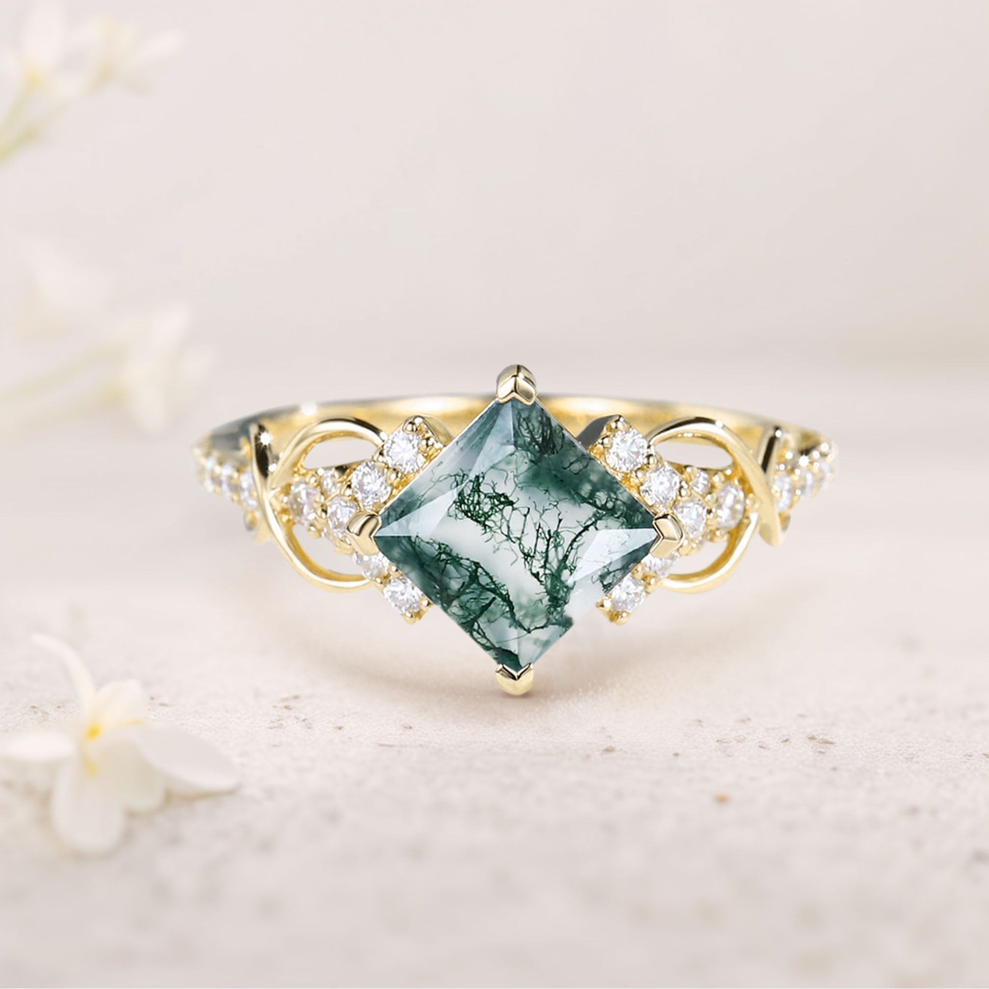 Vintage Princess Moss Agate 18K Yellow Gold Engagement Ring For Women
