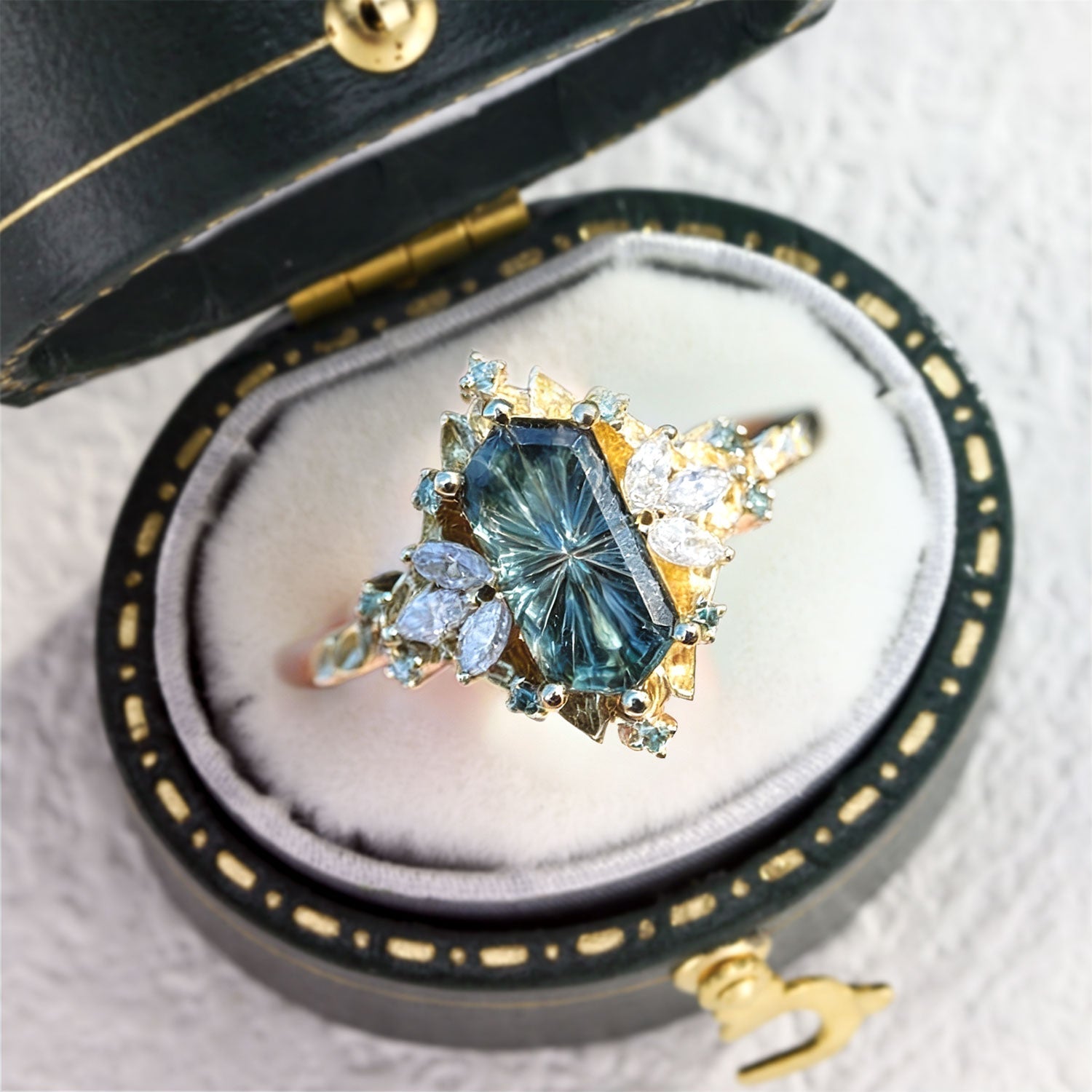 Vintage Briar Rose Starlight Hexagon Teal Lab Sapphire 10k yellow gold Ring