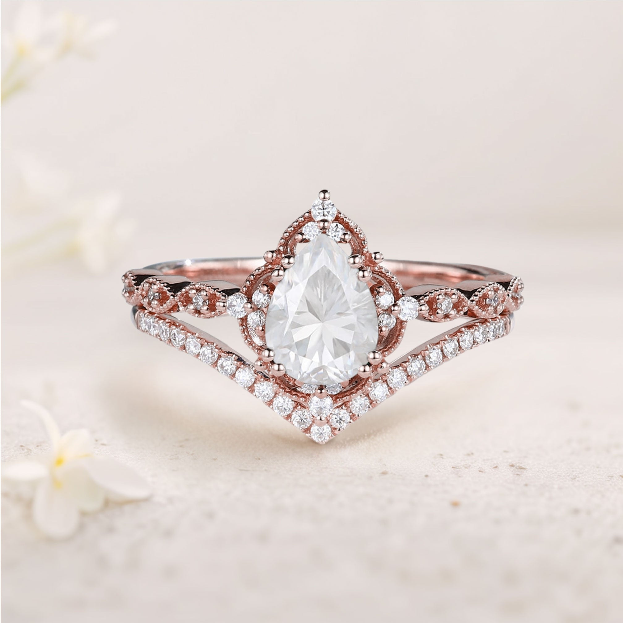 Vintage Pear Forever One Moissanite 18K Rose Gold Engagement Ring Bridal Ring Set