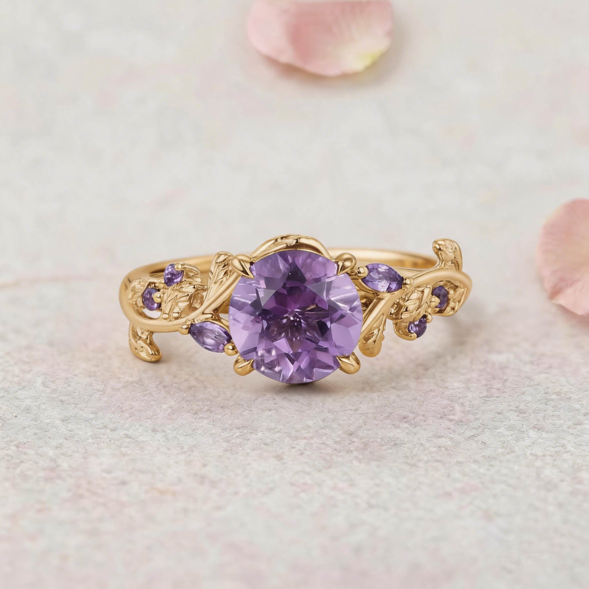 Vintage Nature-Inspired Round Amethyst 14K Yellow Gold Engagement Ring