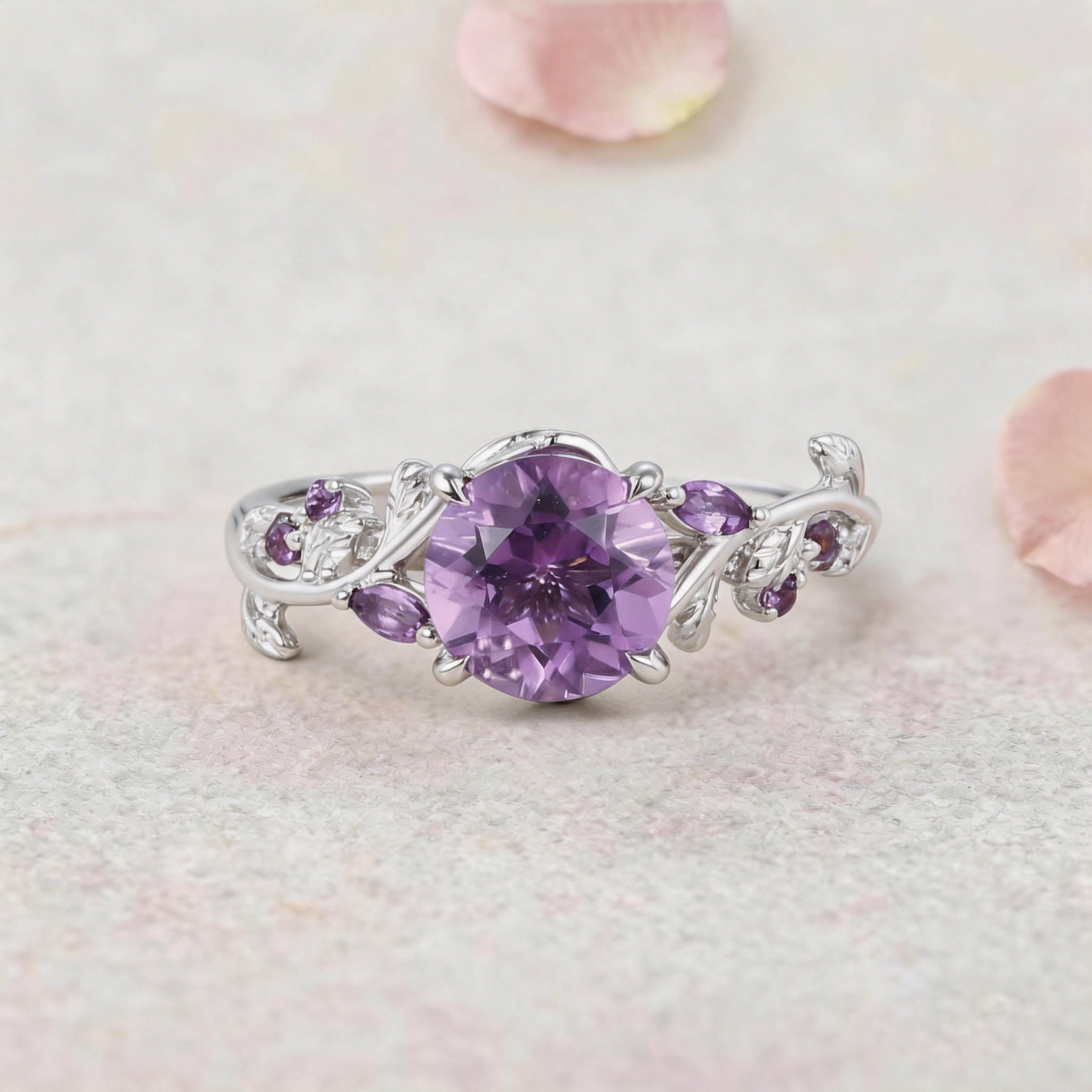 Vintage Nature-Inspired Round Amethyst 14K Yellow Gold Engagement Ring