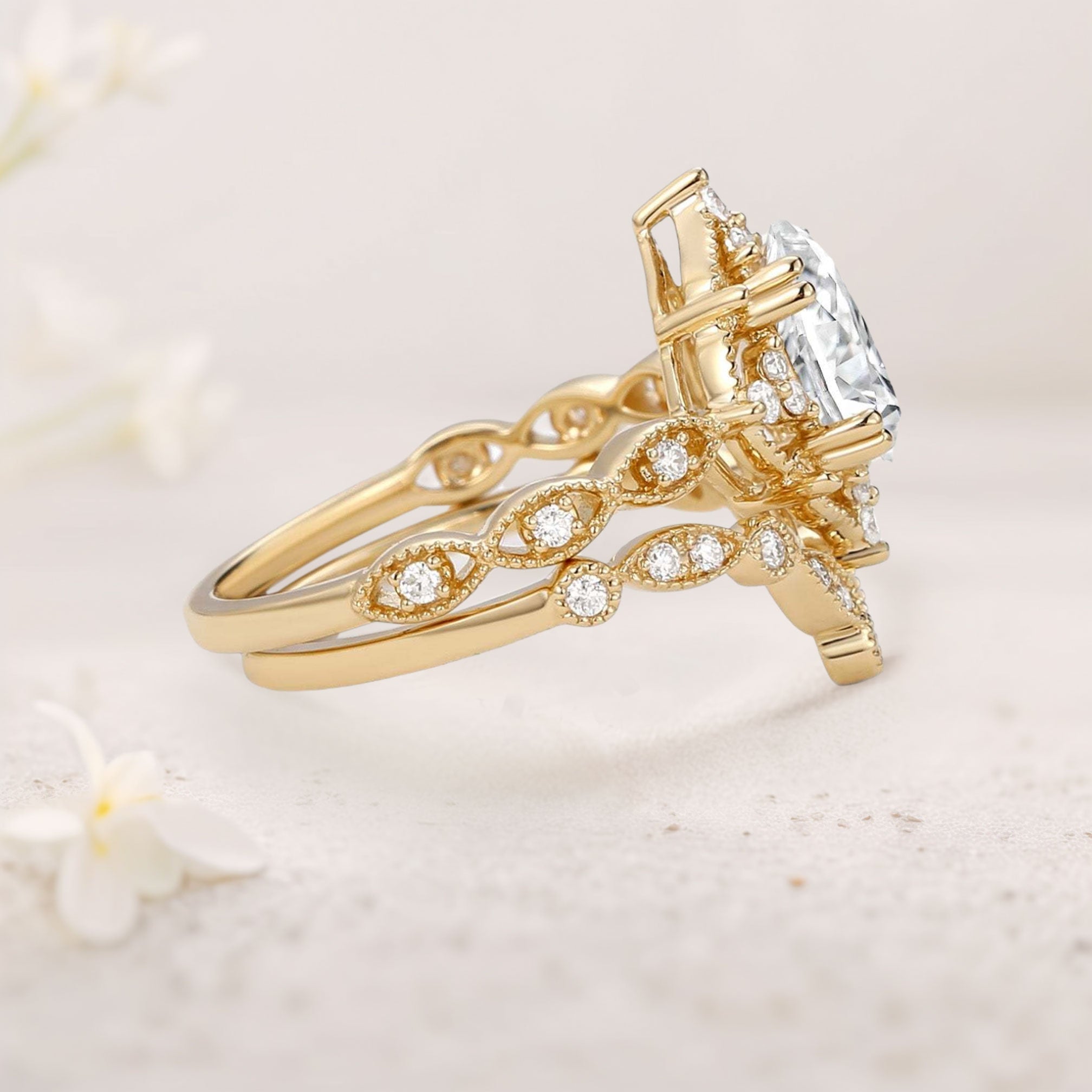Vintage floral engagement rings Oval Moissanite 18K Yellow Gold Signature Ring Bridal Ring Set