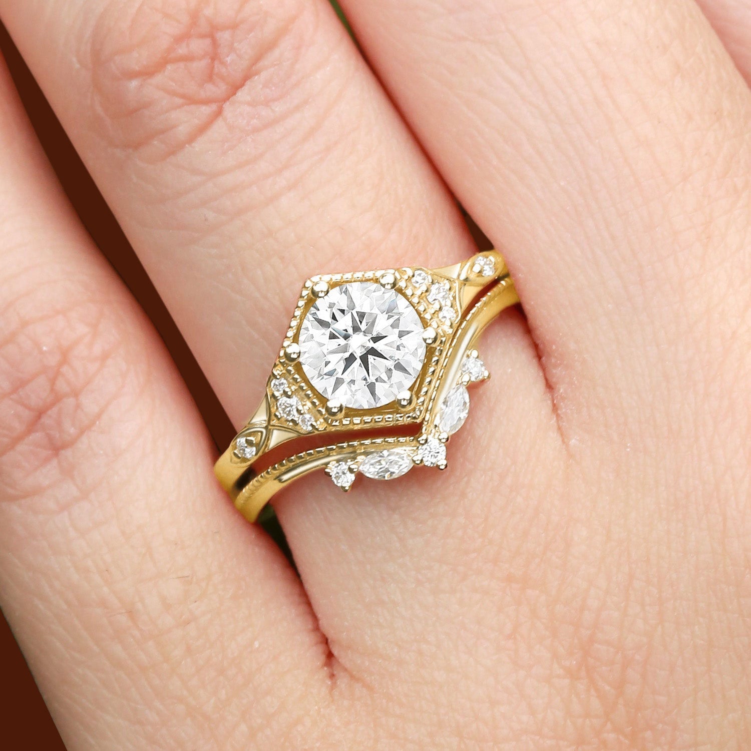 Unique floral engagement rings Round Moissanite 18K Yellow Gold Wedding Ring Set For Women